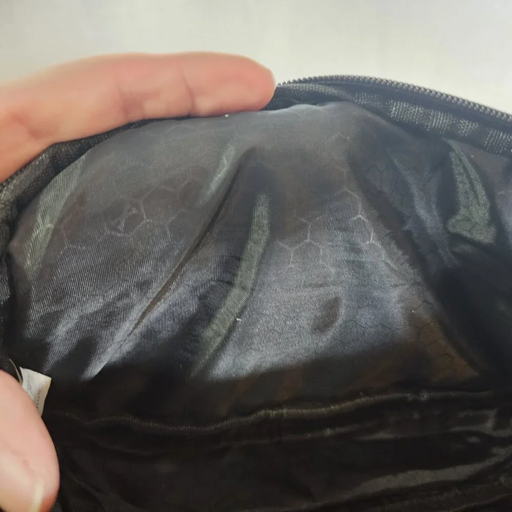 XQXA Lightweight Lined Black Mesh Backed Hip Fanny Travel Pack with Adjust Strap
